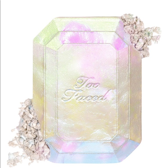 Too Faced Diamond Light Highlighter - Picture 3 of 11